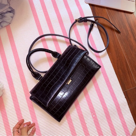 Elegant Black Crocodile-Embossed Women's Bag - Picture 1 of 12